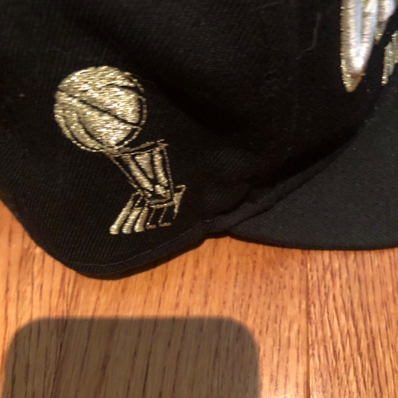 Toronto Raptors 2019 NBA Champions Snapback Cap - Picture 4 of 4